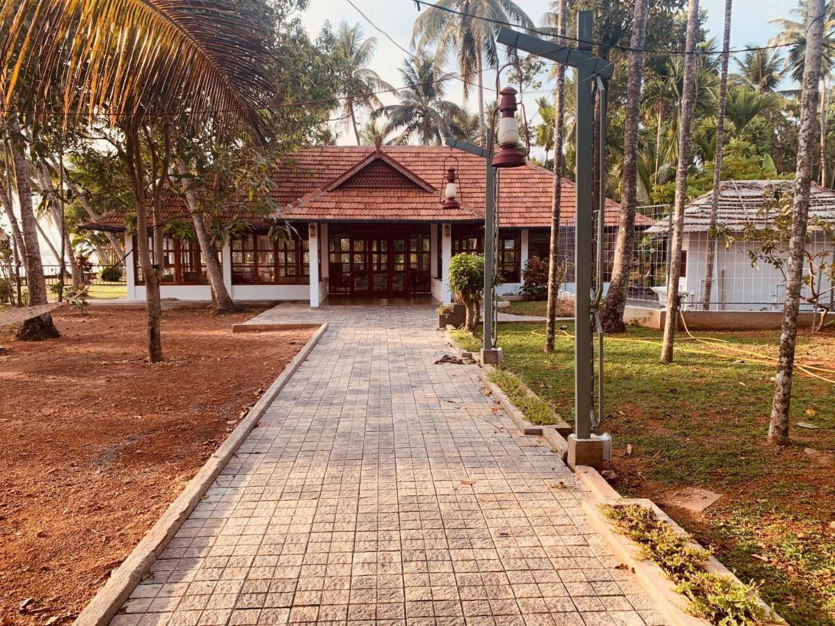 Kallanchery Retreat Kochi ภายนอก รูปภาพ
