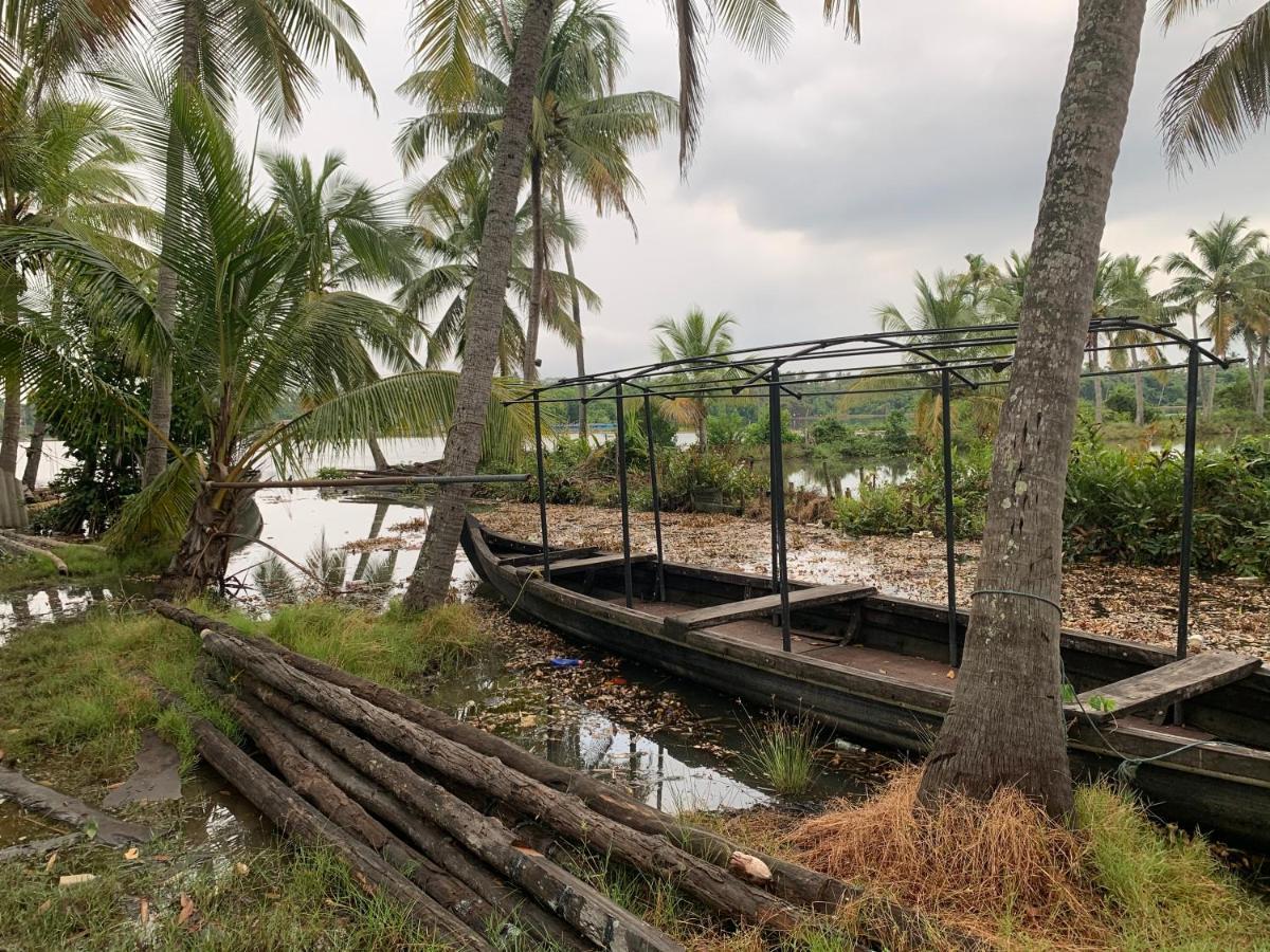 Kallanchery Retreat Kochi ภายนอก รูปภาพ