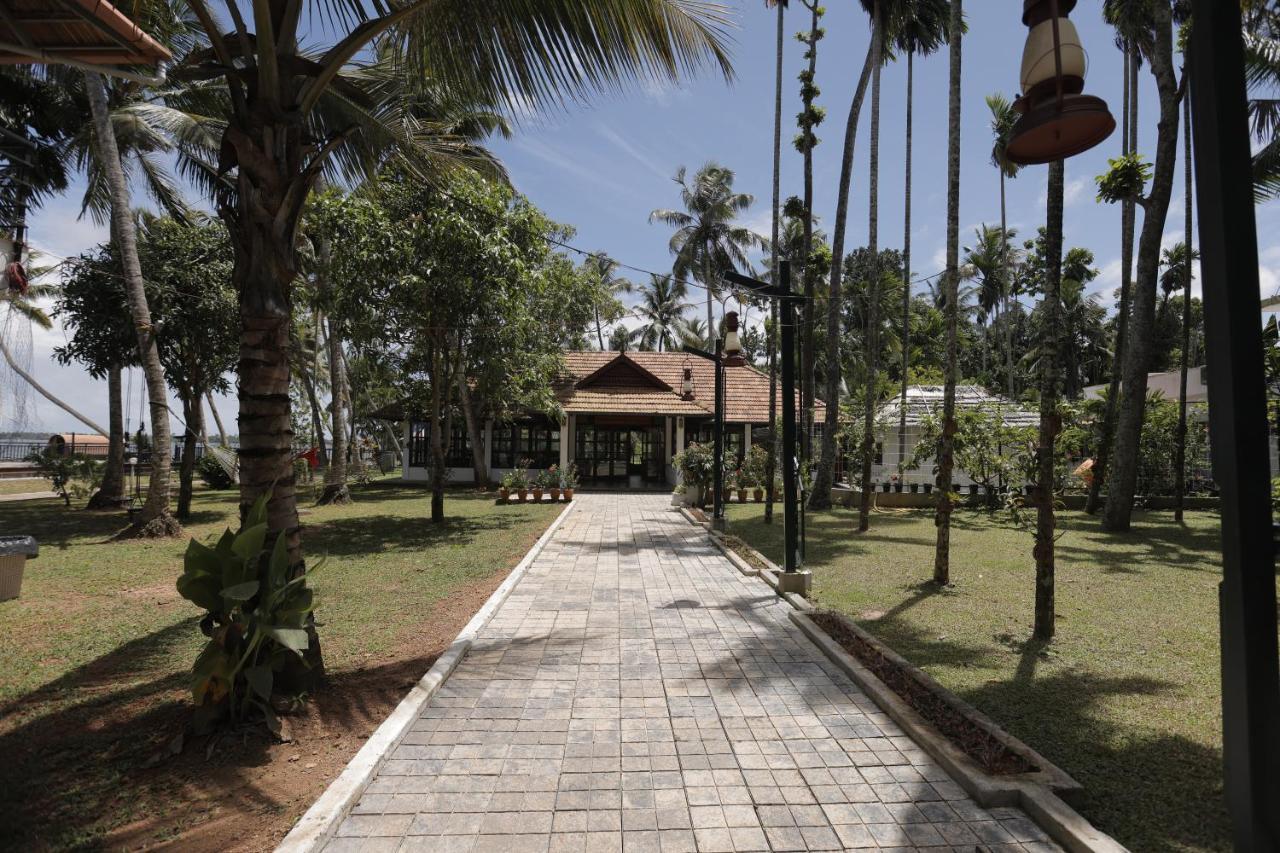 Kallanchery Retreat Kochi ภายนอก รูปภาพ