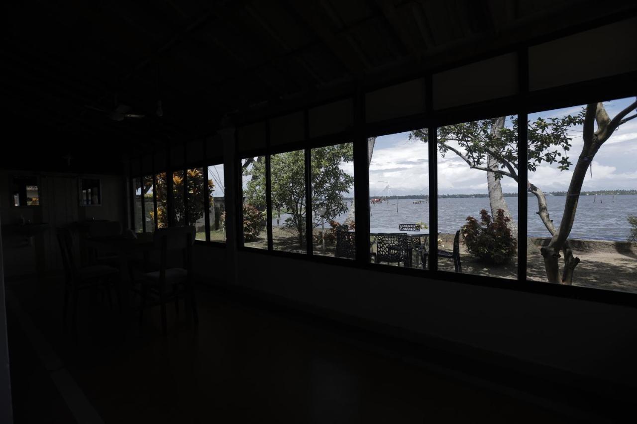 Kallanchery Retreat Kochi ภายนอก รูปภาพ